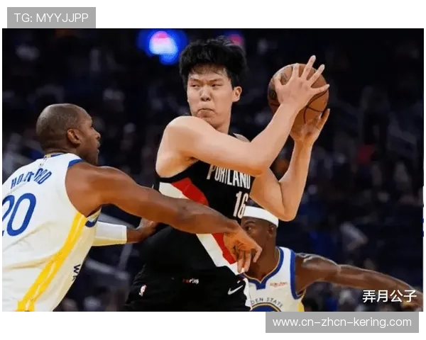 开拓者克林根21板，内线新星展露篮板统治力